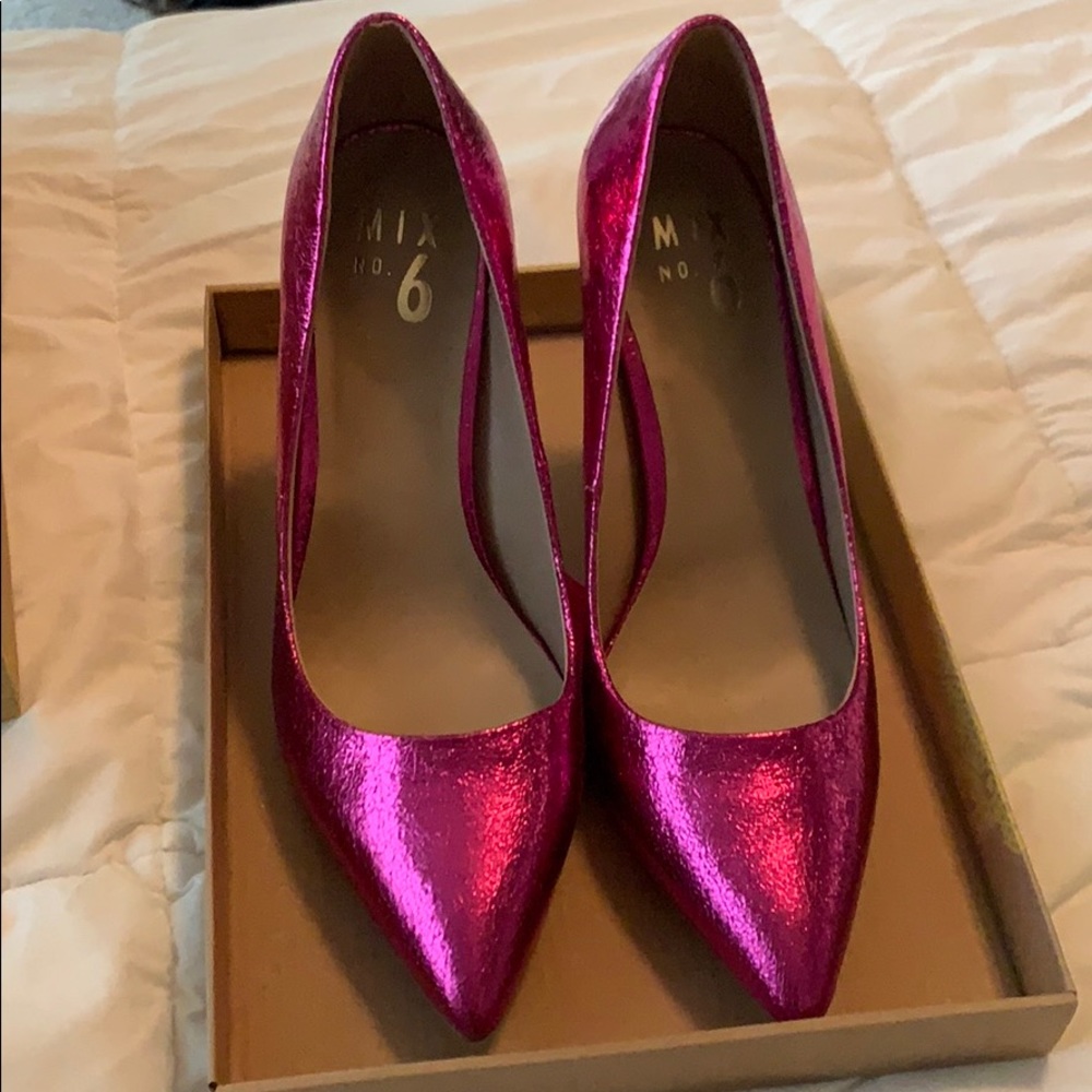 Metallic Pink Pumps